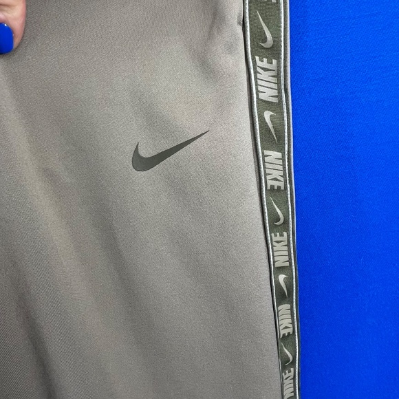 🏋️|•NIKE•| Two Piece Sweatsuit Sweatshirt Sweatpants Warm Up Set Size XL - Picture 8 of 16